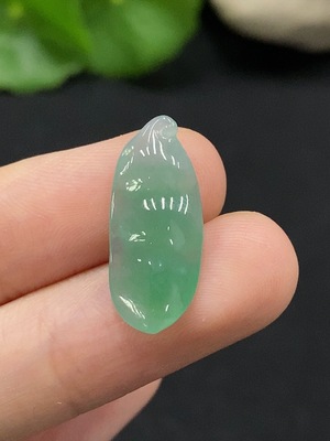 F34996523 Jadeite Blessed Bean Inlay Piece, Total Weight Approximately 1g