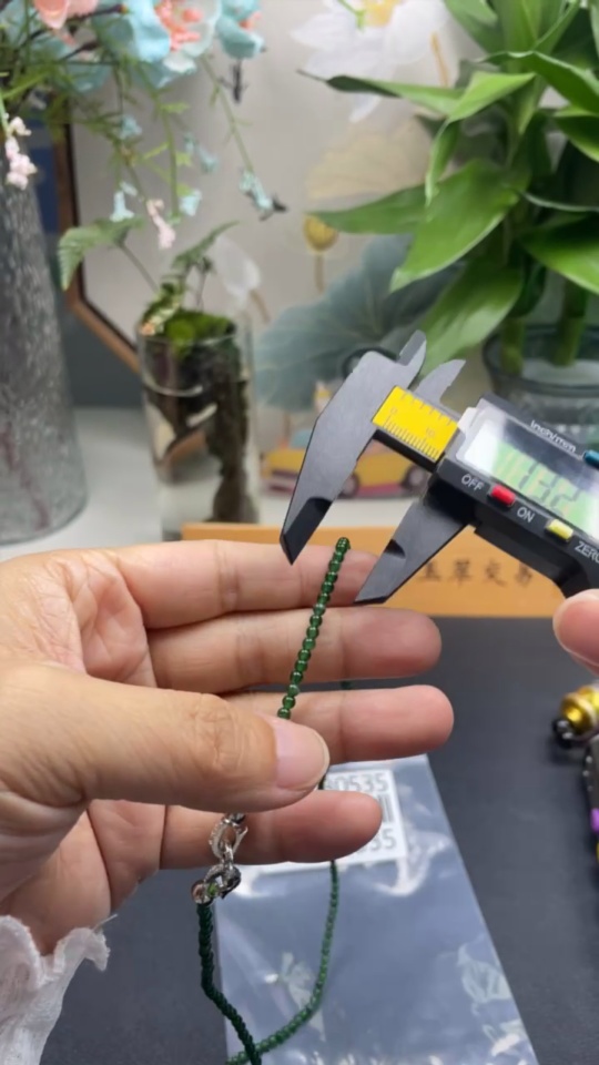 F34030535 Jadeite Bead Necklace Approx. 3mm Non-Gold Total Weight Approx. 9.62g