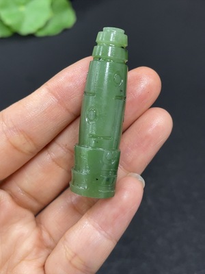 H46560371 和田玉挂件  仿古件     货品总重约16.1g