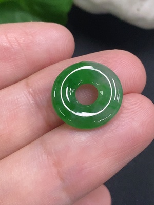 F34023783 Jadeite Peace Button, Total Weight Approx. 0.9g