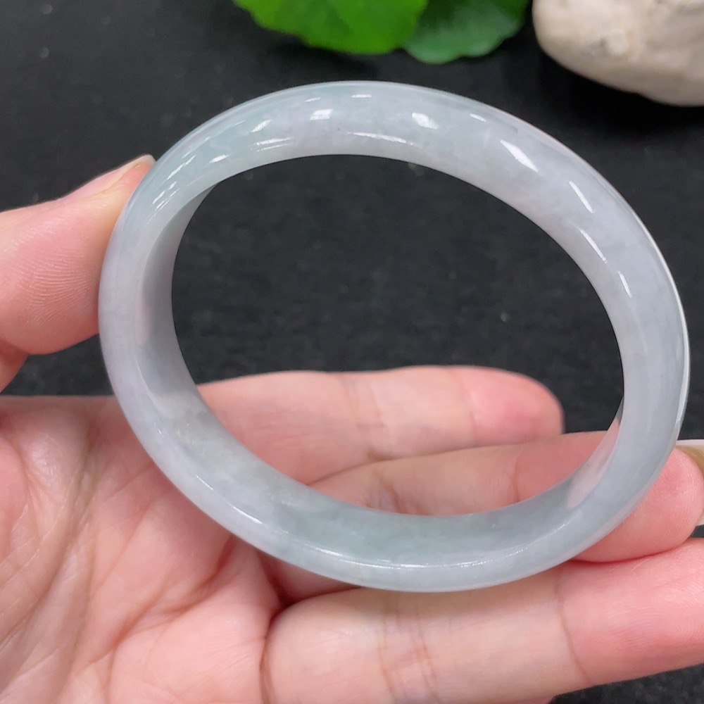 F33899708 Jadeite Noble Consort Bracelet Size 54.6/48.4 Total Weight Approx. 35.2g