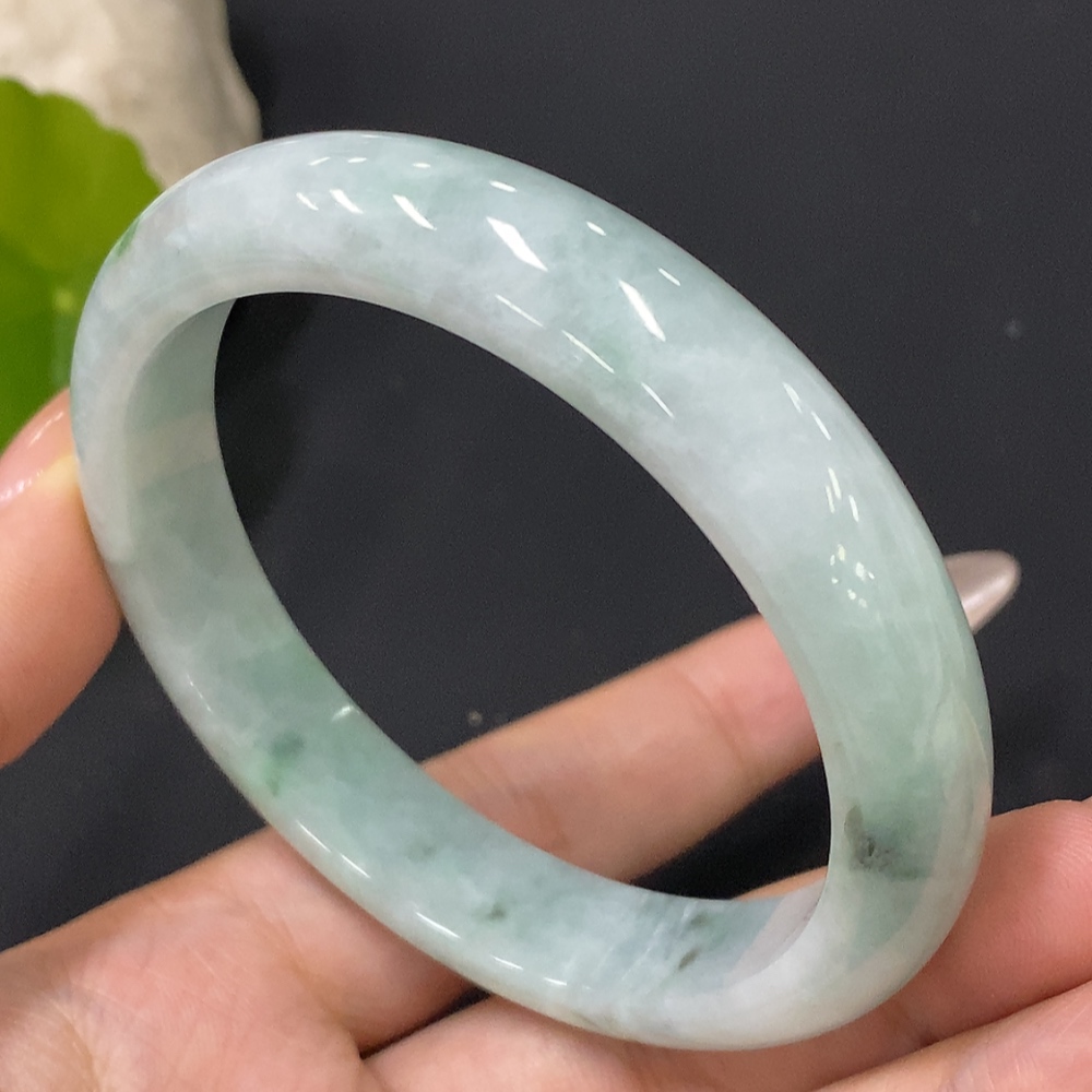 F30454931 Jadeite Regular Bangle