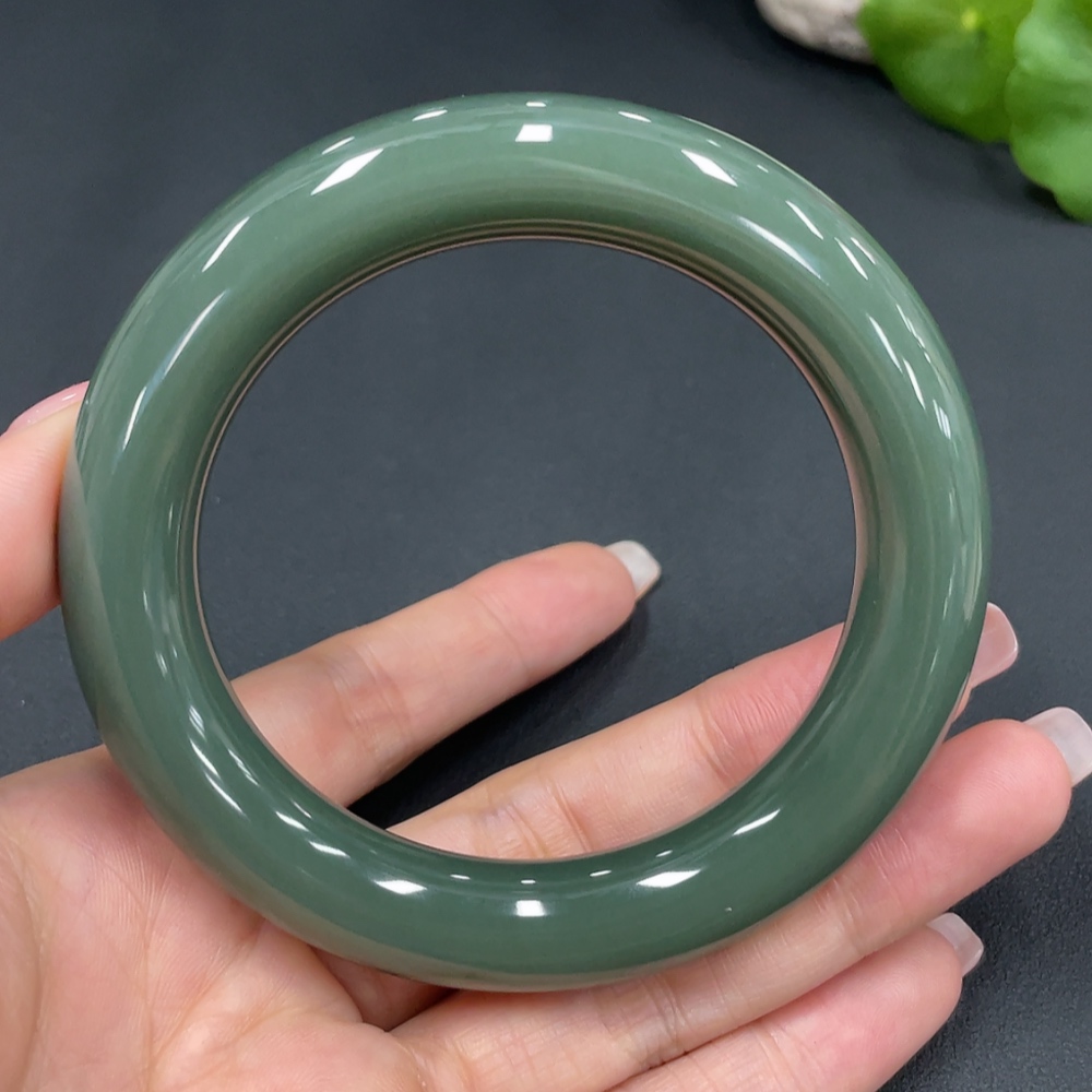 H21338719 Hetian Jade Round Bangle Size 59.3 Total Weight Approx. 81.6g