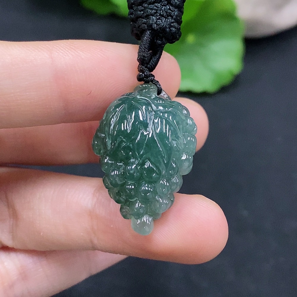 F31630519 Jadeite Grape Pendant, Total Weight Approx. 11.68g