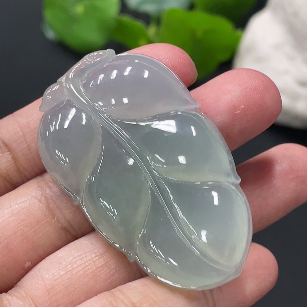 F30557089 Jadeite Leaf Pendant Total Weight Approx. 17.7g