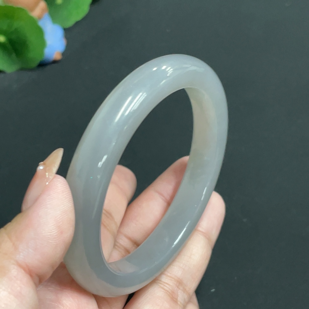 H31660374 Hetian Jade Round Bracelet Size 61.3 Total Weight Approx. 60g