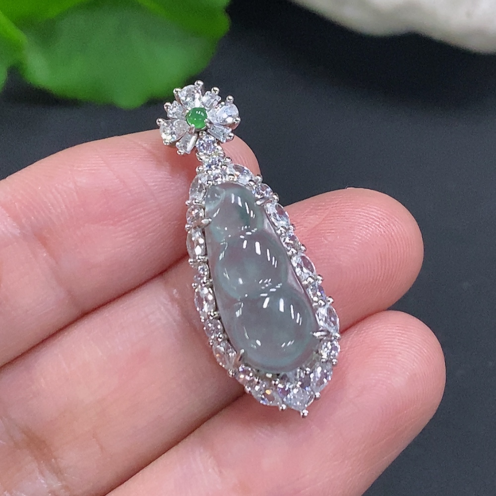 F35107021 Jadeite Auspicious Bean Inlaid Pendant Non-Gold Inlaid Total Weight Approximately 3.3g