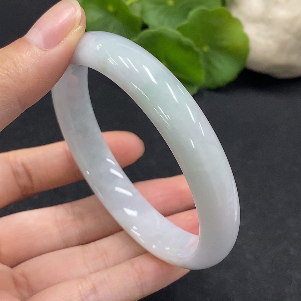 F33928290 Jadeite Round Bangle Size 59.2 Total Weight Approx. 46.55g Yellow Part Color Origin Undetermined