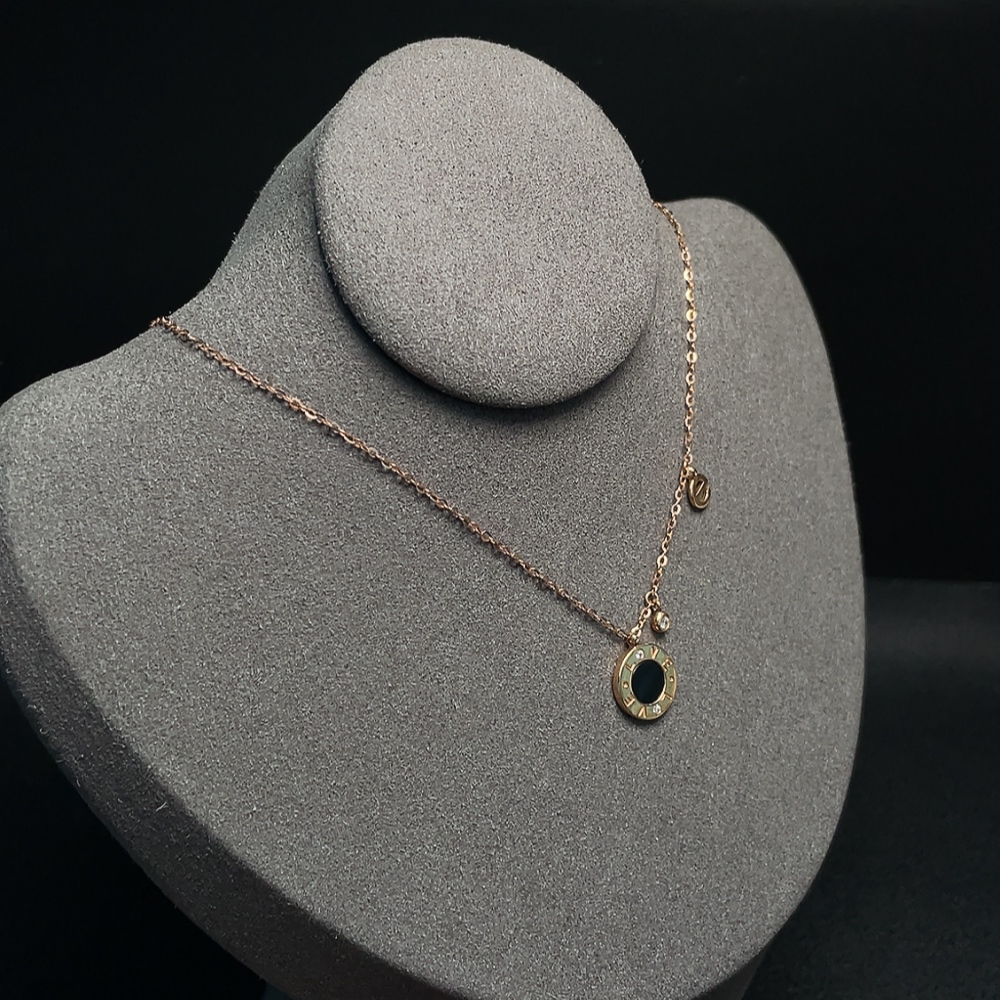 C33853583 18K Gold Agate Necklace Non-Diamond Total Weight Approx. 2.54g