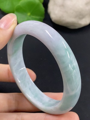 F42055216 翡翠正圈手镯 圈口55.6 货品总重约54.84g