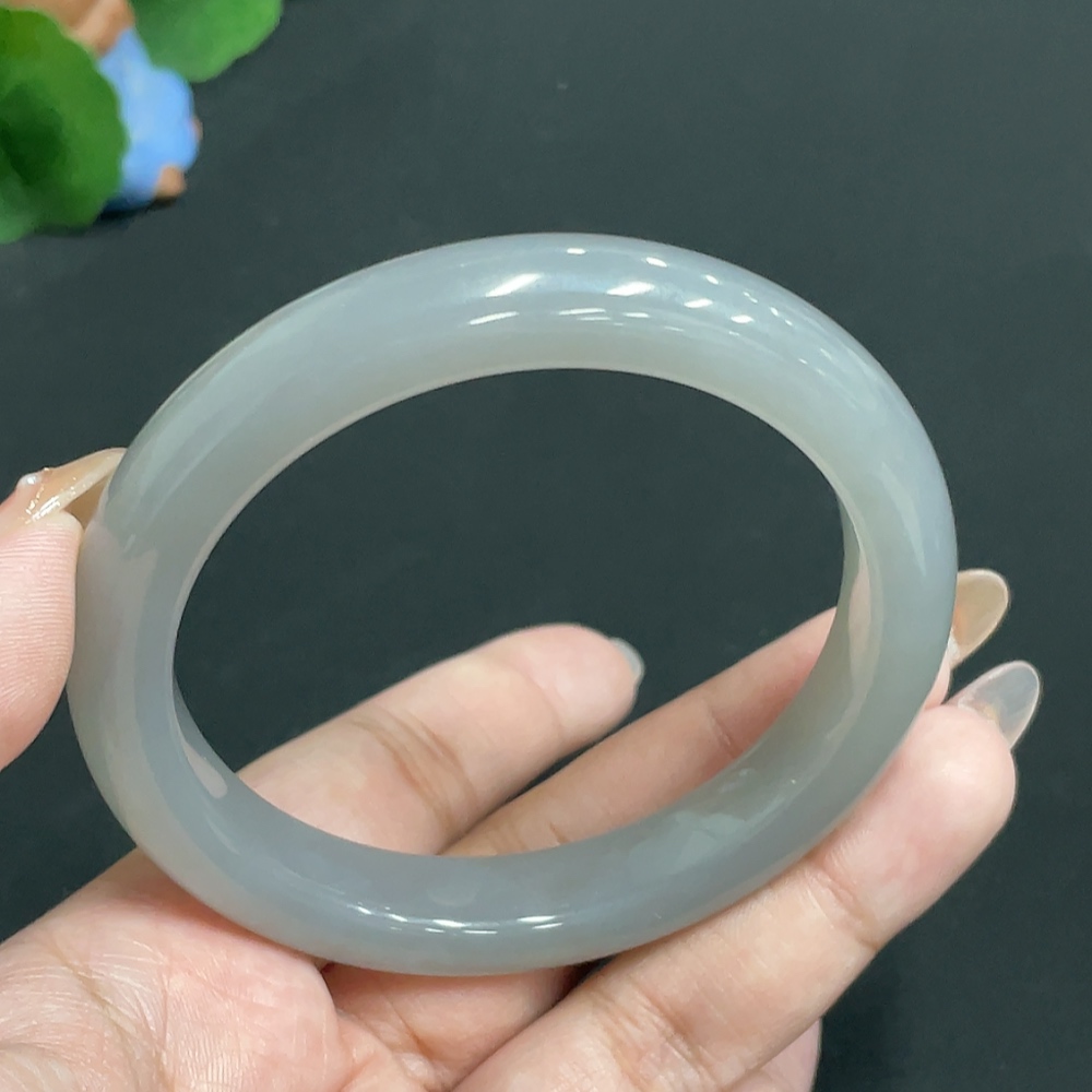 H31660374 Hetian Jade Round Bracelet Size 61.3 Total Weight Approx. 60g