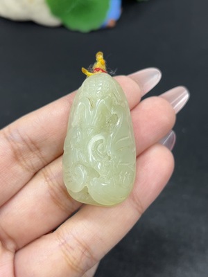 H46521906 和田玉挂件 多子多福 货品总重约【含链】53.6g 皮色成因未定