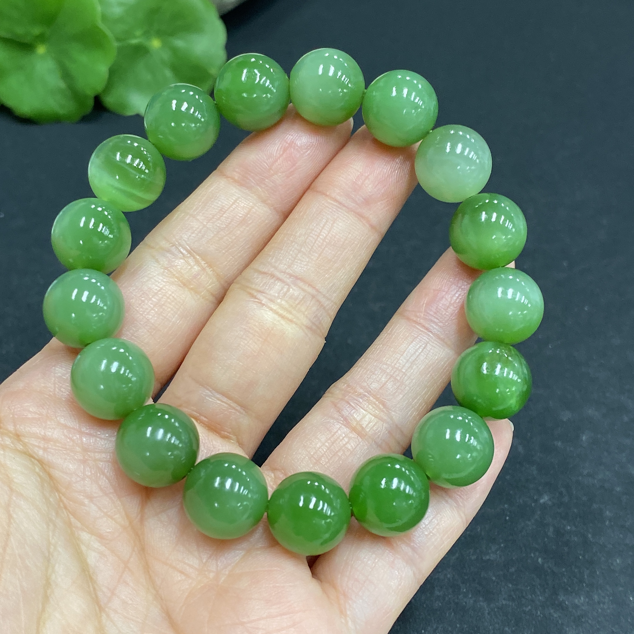 H32814233 Hetian Jade Bracelet, approx. 11.7mm beads, total weight approx. 45.2g