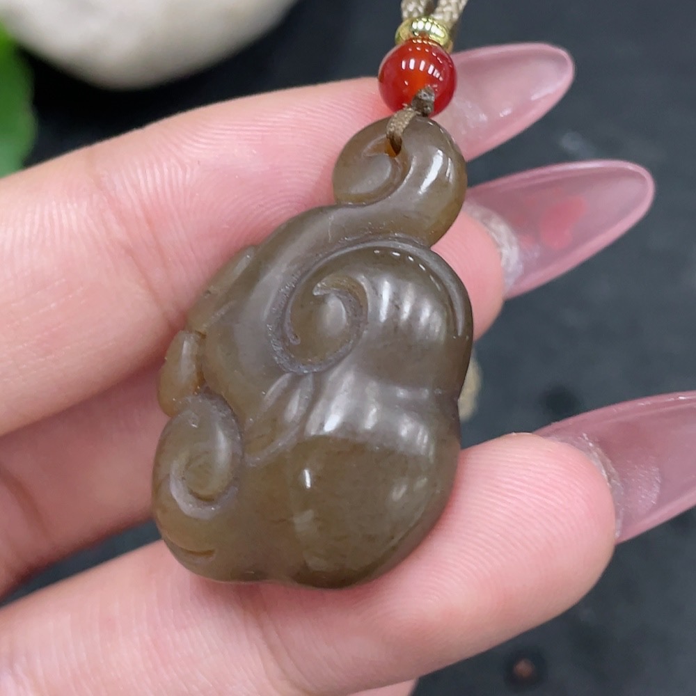 H33840897 Hetian Jade Pendant Ruyi