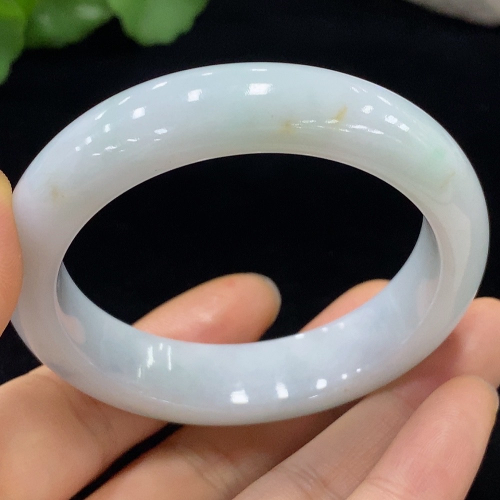 F30560247 Jadeite Round Bangle 51.1 Circumference Total Weight Approx. 51.61g
