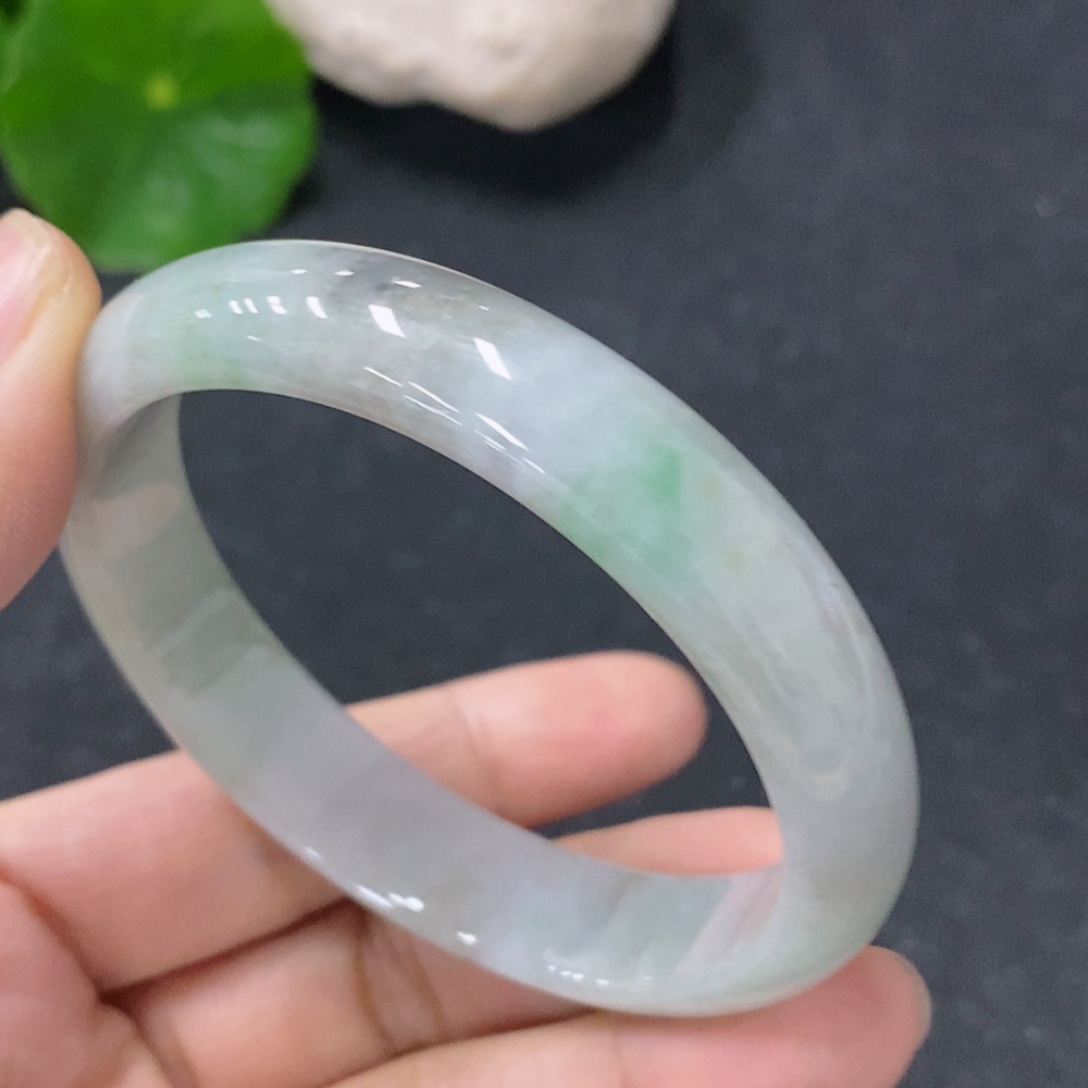 F33912760 Jadeite Round Bangle Size 52.5mm Total Weight Approx. 35g