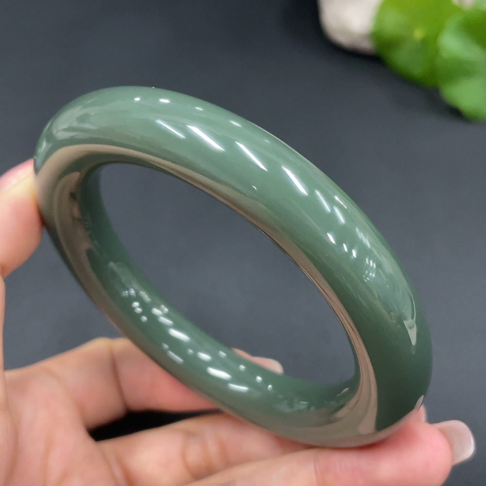 H21338719 Hetian Jade Round Bangle Size 59.3 Total Weight Approx. 81.6g