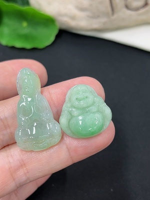 F46585103 翡翠挂件一手走