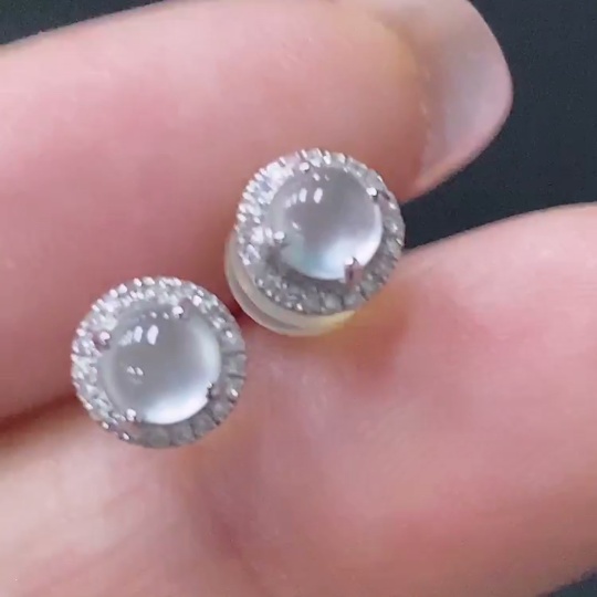 F27116842 Jadeite Earrings with 18k Gold Setting, Total Weight Approximately 1g