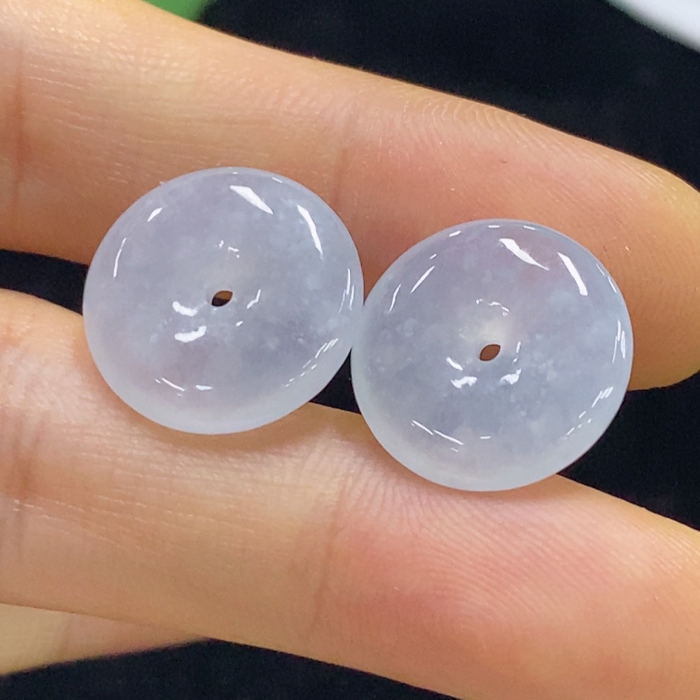 F35134745 Jadeite Peace Knot Pendants Sell as a Lot