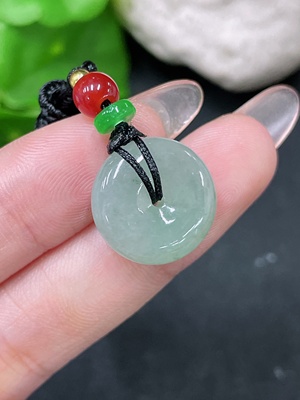 F34019978 Jadeite Pendant Peace Ring with Non-A Grade Beads, Including Rope, Total Weight Approx. 5.31g