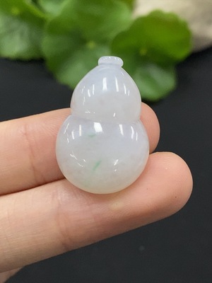 F35191123 翡翠葫芦镶嵌件 货品总重约5g