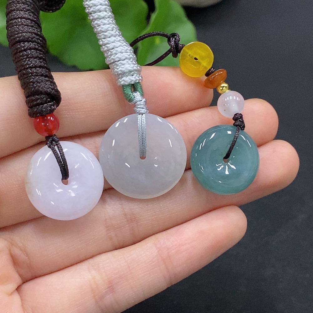 F33866399 Jadeite safety buckle pendant with non-A grade beads