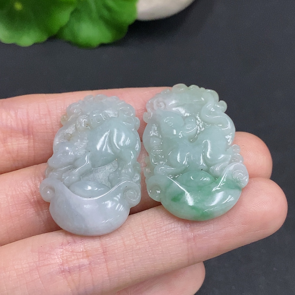 F35107623 Jadeite Pendants Sell as a Lot