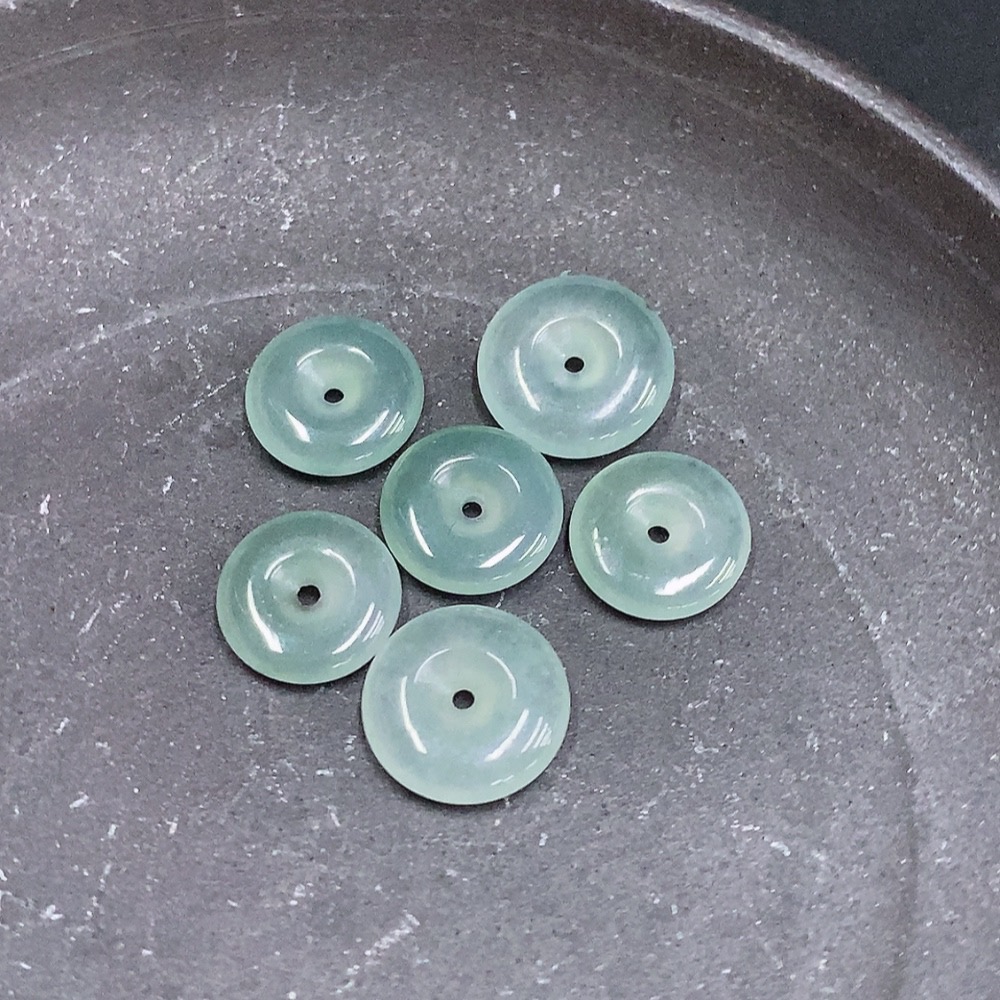 F34968451 Jadeite Peace Buckle Sell as a Lot