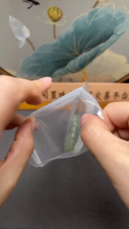 C16708106 Prehnite Bead Strand approx.13.99g 7.3mm