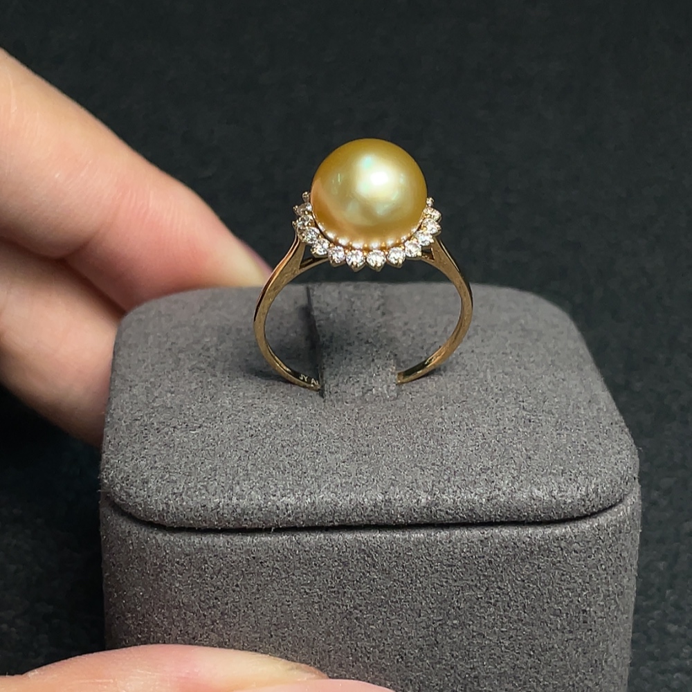 C33871581 18K Gold Seawater Pearl Ring, Color Origin Undetermined, Non-Diamond, Total Weight Approx. 2.55g, Stone Size 9.3mm, Size 15