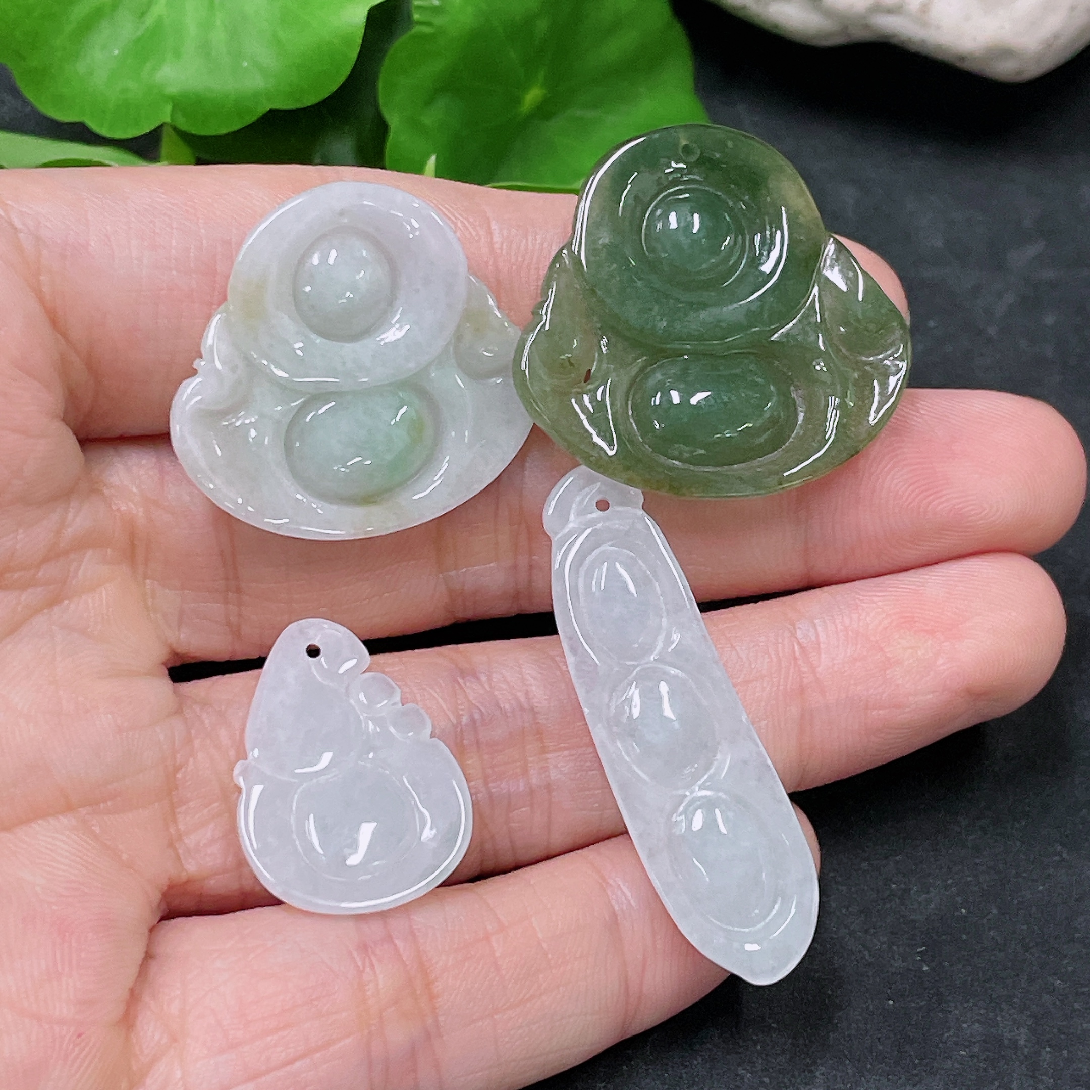 F32747996 Jadeite Pendants Sell as a Lot