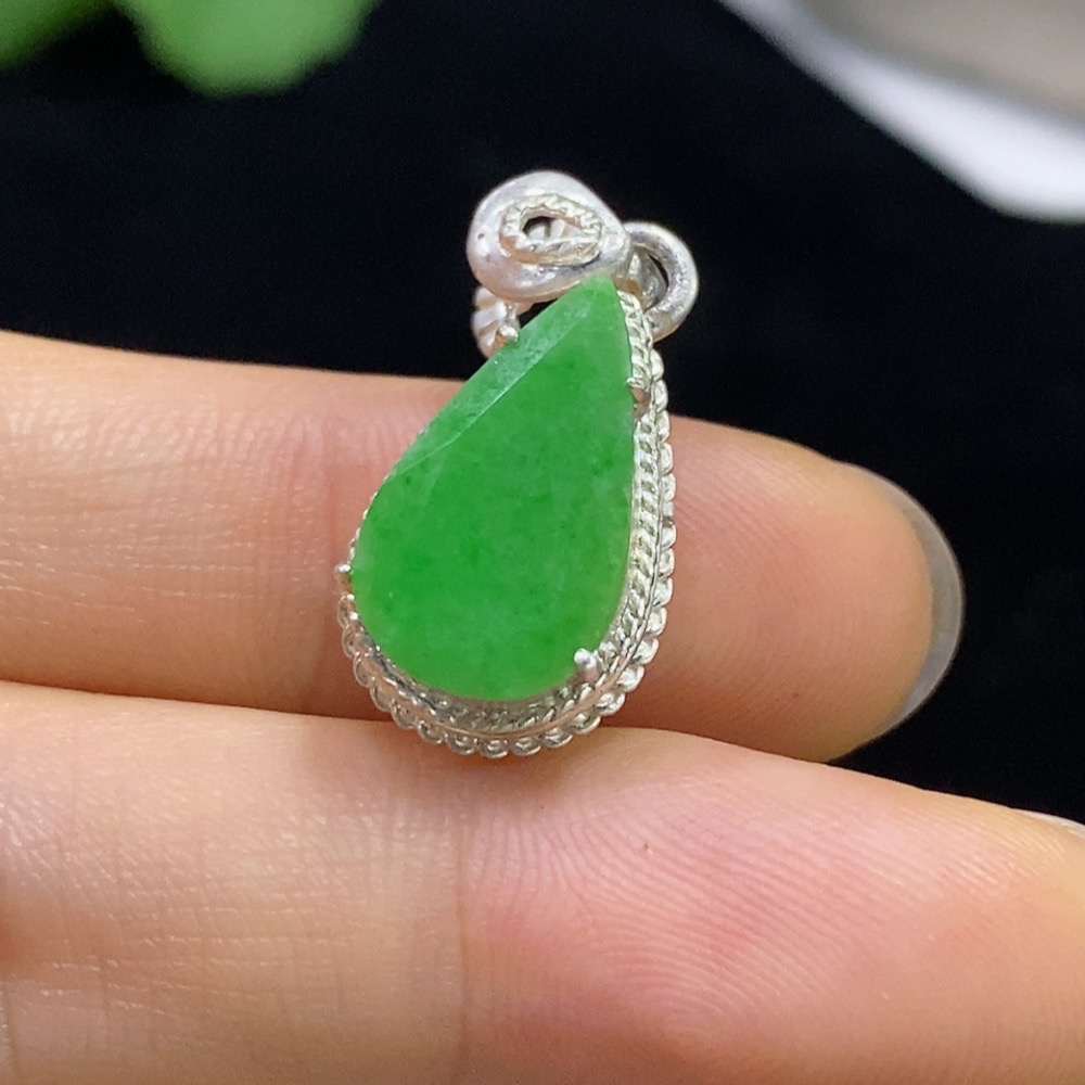 F32707329 Jadeite Inlaid Piece Non-Gold Inlaid Total Weight Approx. 3.6g