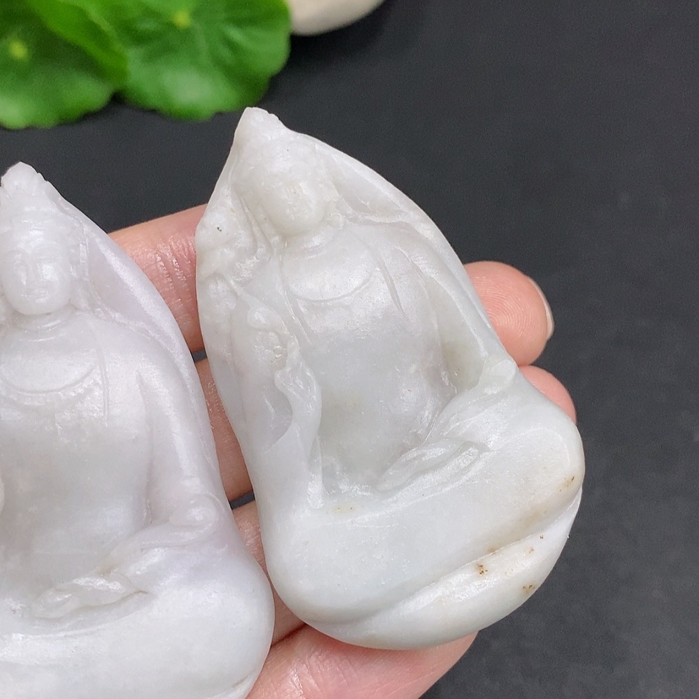 F34033957 Jadeite Rough Pendants Sell as a Lot