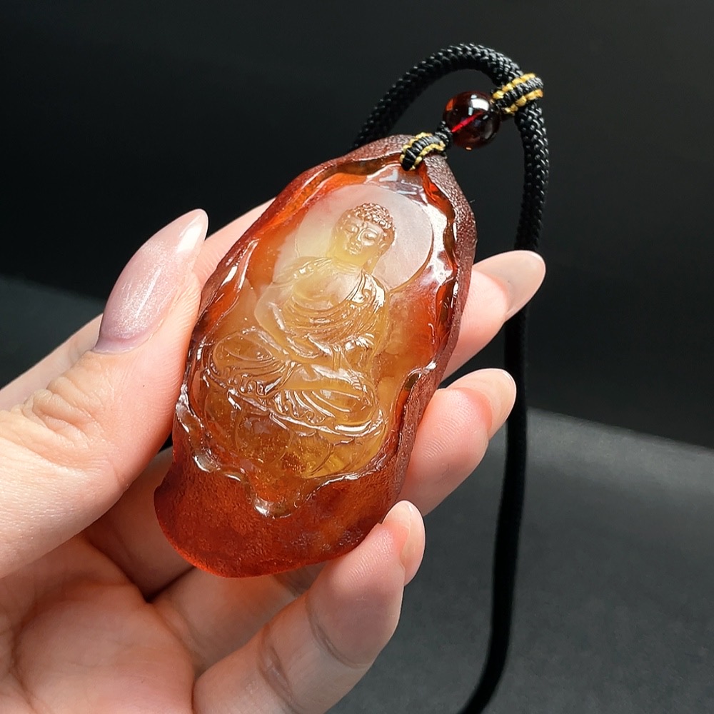 C34041804 Amber Beeswax Pendant, Total Weight Approx. 25.16g, Including Rope