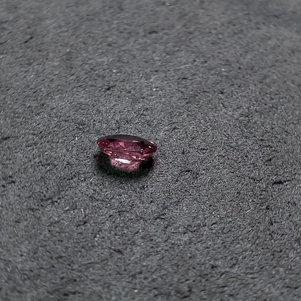 C33855851 Tourmaline Rough Stone Total Weight Approx.1.080ct