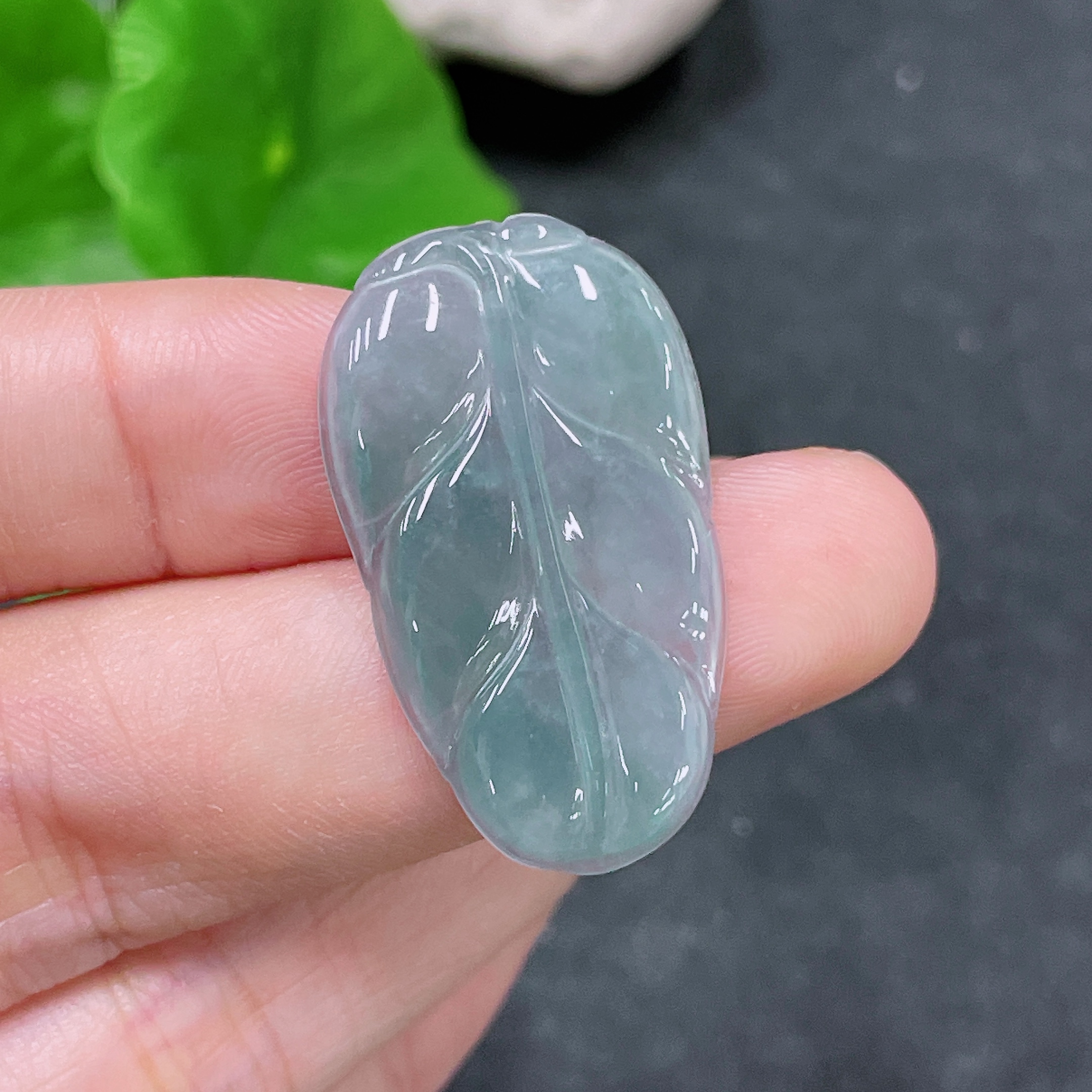 F33839488 Jadeite Pendant Leaf Total Weight Approx. 3.11g