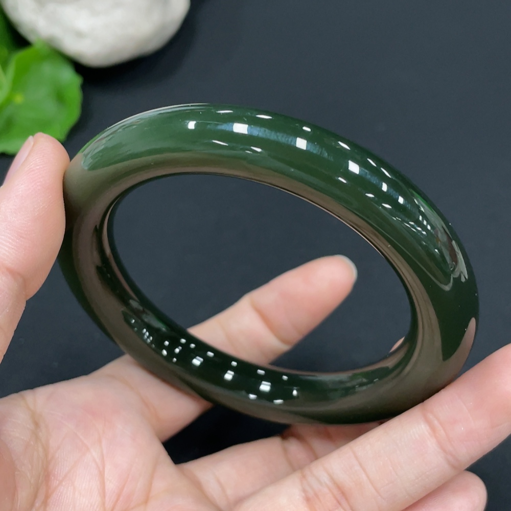 H29324333 Hetian Jade Round Bangle Size 55.2 Total Weight Approx. 56.8g