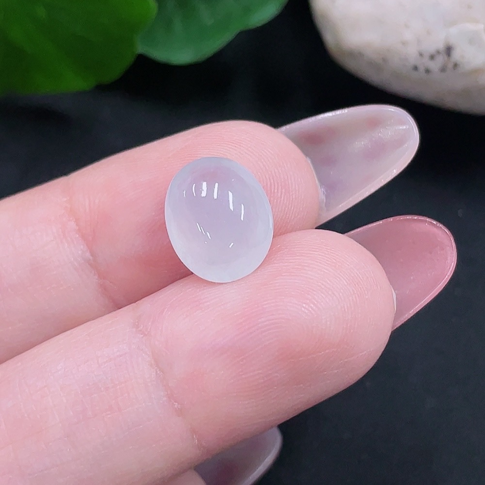 F34032402 Jadeite cabochon, total weight approx. 0.9g