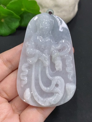 F35106587 Jadeite Guanyin pendant, total weight approximately 56g (including rope weight), matching beads not jadeite