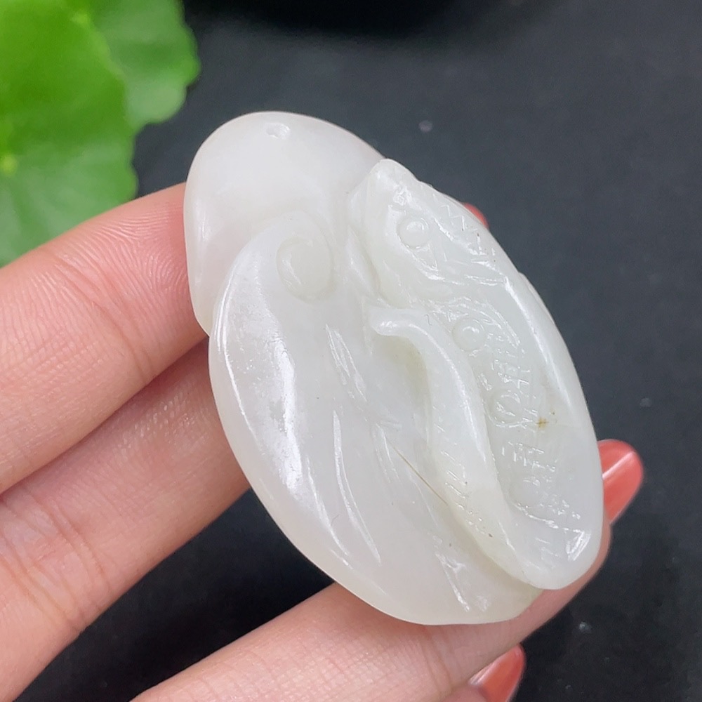 H34063529 Hetian Jade Pendant       Unrivaled by Past        Total Weight Approx. 31.8g