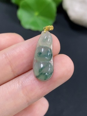 F42969122 翡翠福豆挂件 18K金 货品总重约1.13g