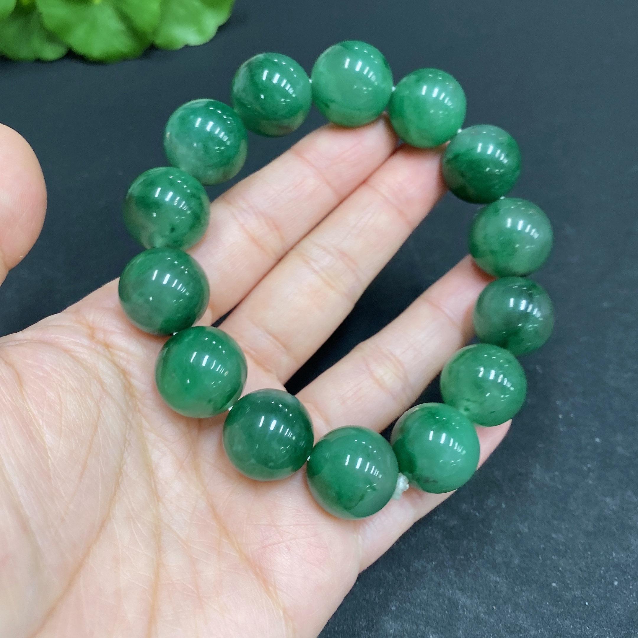 H33939387 African Emerald (Dulong Jade)