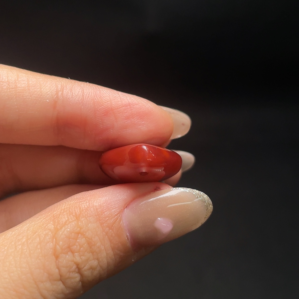 C34049250 South Red Agate Pendant with Visible Organic Matter, Total Weight Approximately 4.77g