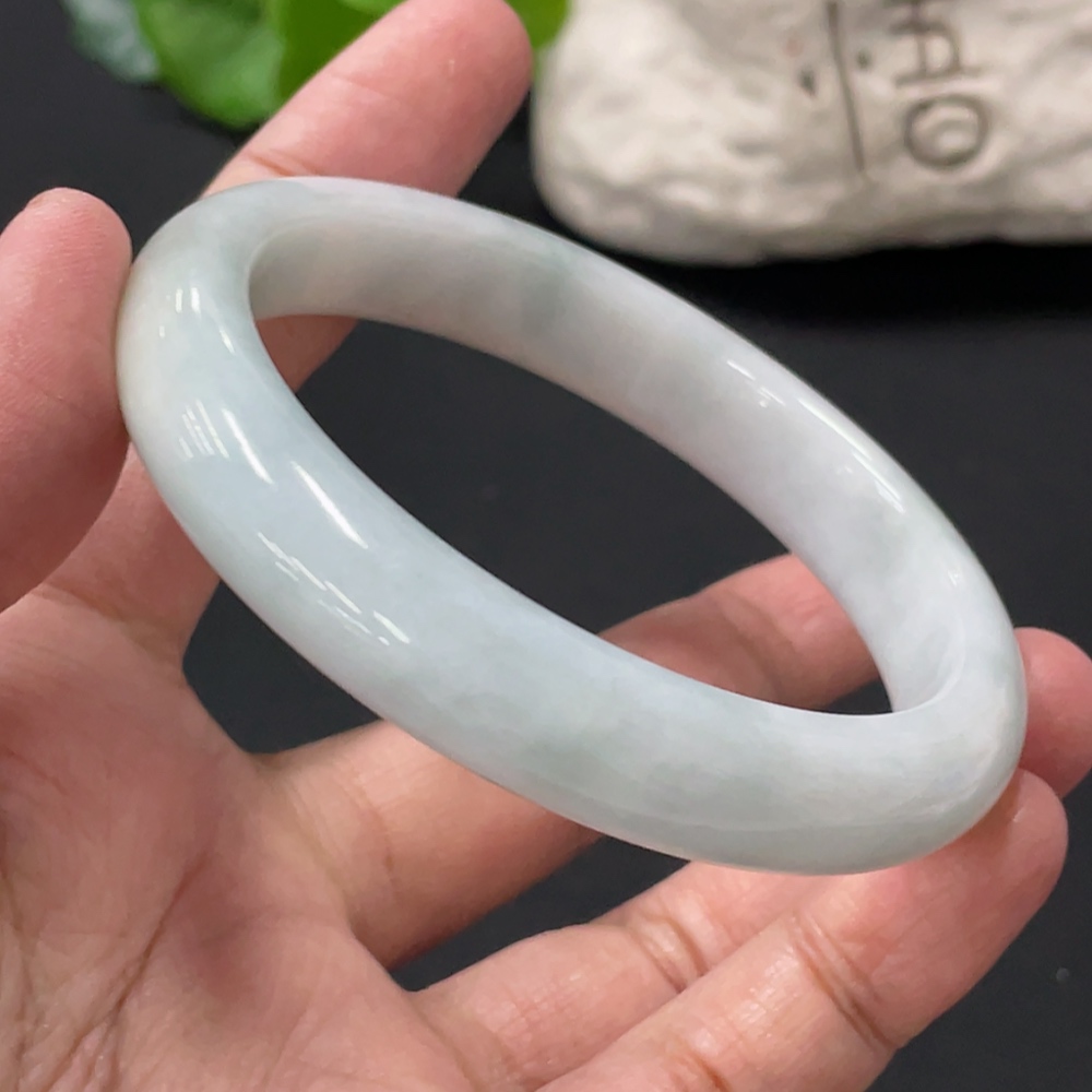 F32821224 Jadeite regular bangle