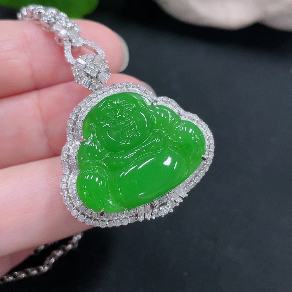F30453075 Jadeite Buddha Inlaid Pendant 18K Gold Total Weight Approx. 21.6g (Including Chain)