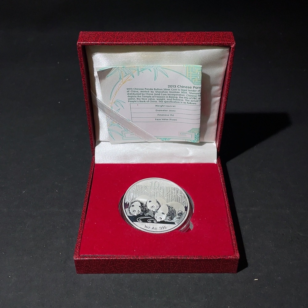 Q34987815 2013 China Panda Silver Commemorative Coin with Original Collectors Certificate and Box
