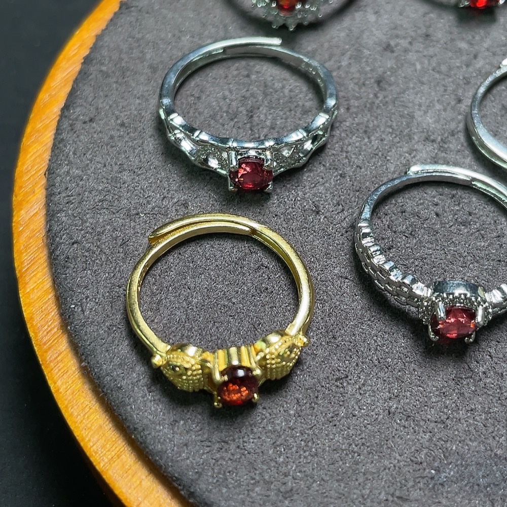 C34994713 Garnet Ring Non-Gold Adjustable Total Weight Approx. 16.2g Sell as a Lot