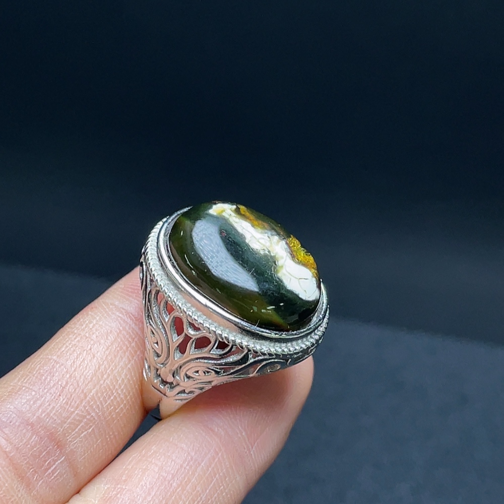 C28184871 Amber Beeswax Ring Adjustable Non-Gold-Inlaid Total Weight Approx. 7.38g