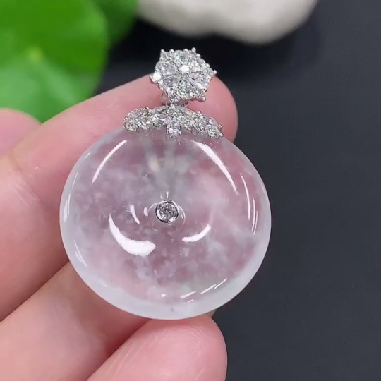 F26007044 Jadeite Safety Buckle with 18K Gold Buckle Head, Total Weight Approximately 4.5g